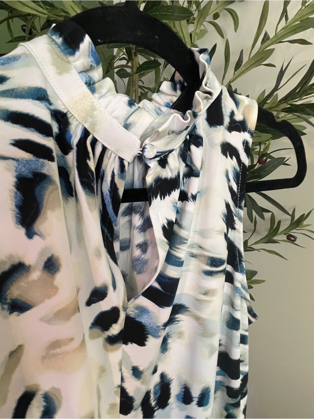 The Limited White Sleeveless Abstract-Print Ruffle-Neck Top - Picture 3 of 4